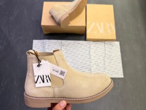 Men's ZARA Suede Leather Chelsea Boots in Sand / Light Beige (Premium Surplus)