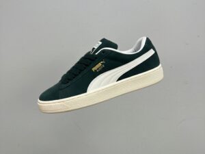 Puma Suede Classic XXI Sneakers - Deep Green / White | Men's Iconic Trainer