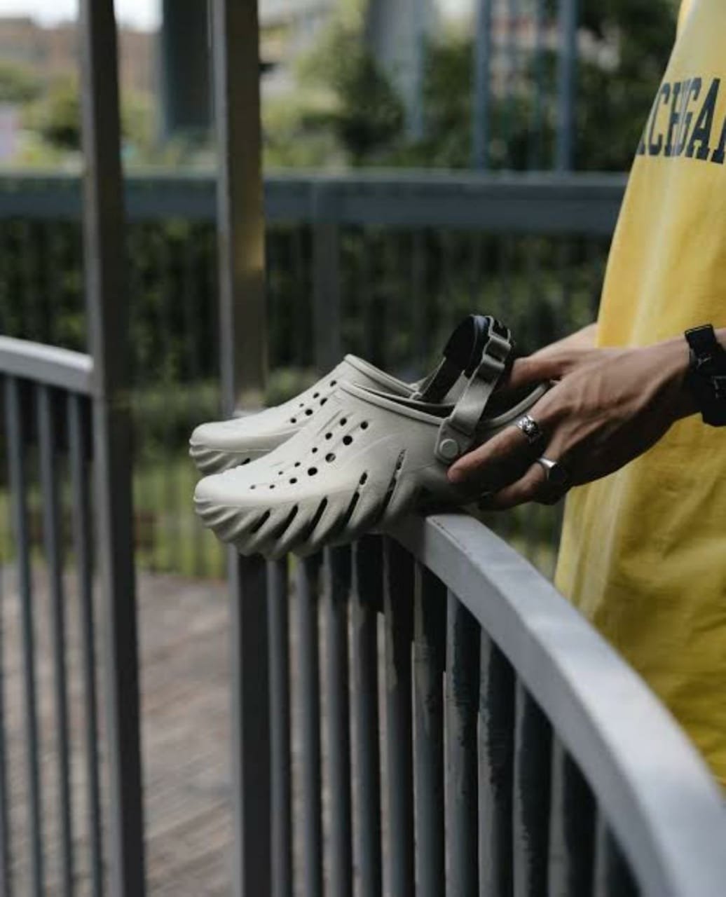 Crocs Echo Clog – Lightweight Street-Style Unisex Clog with Ventilation & Pivot Heel Strap - Image 5