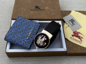 Men's Designer-Style Wallet and Auto-Lock Buckle Belt Gift Set Combo